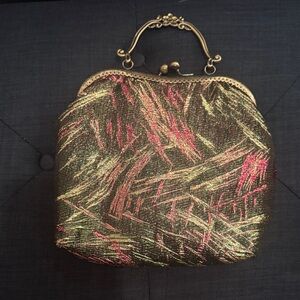 Elegant Vintage-Inspired Handbag